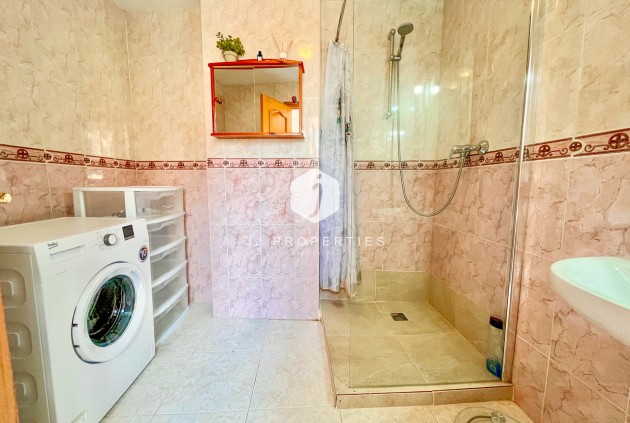 Resale - Apartment / flat -
San Miguel de Salinas - Inland