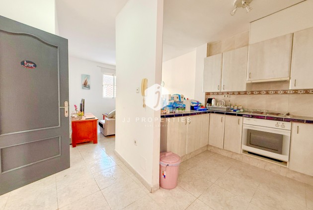Resale - Apartment / flat -
San Miguel de Salinas - Inland
