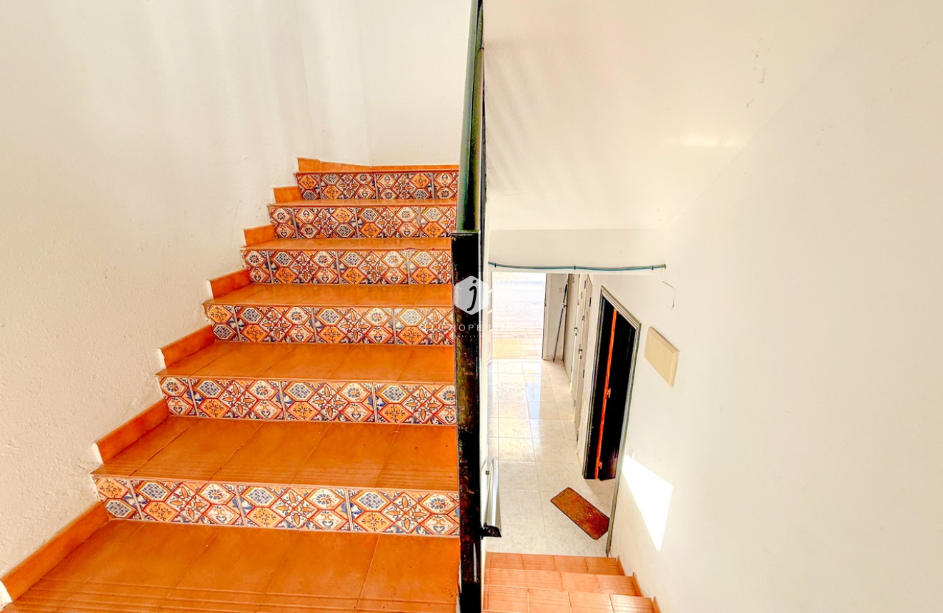 Resale - Apartment / flat -
San Miguel de Salinas - Inland