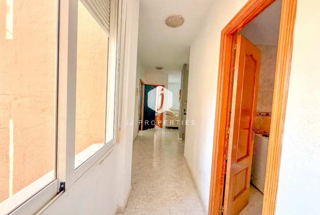 Resale - Apartment / flat -
San Miguel de Salinas - Inland