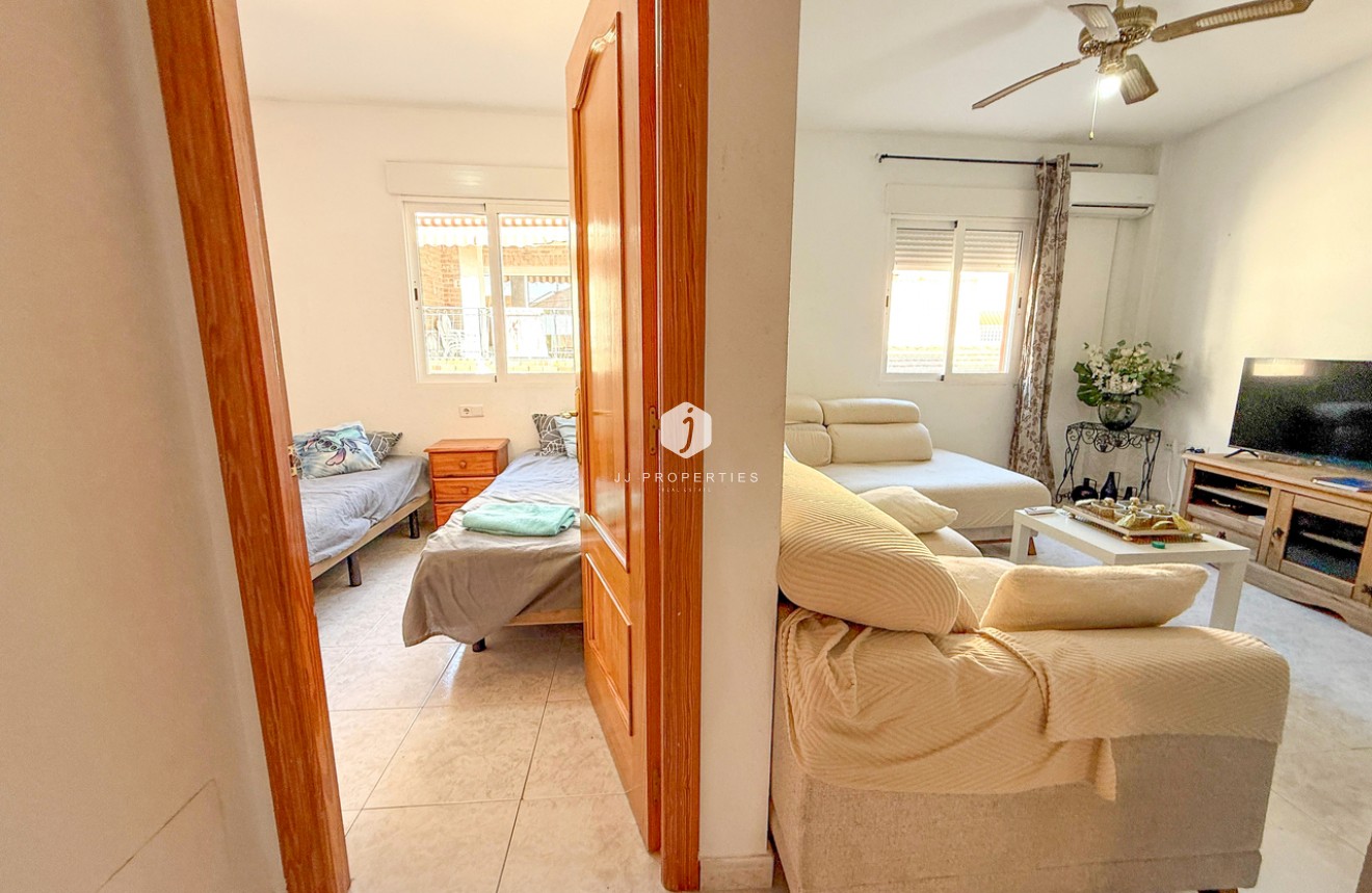 Resale - Apartment / flat -
San Miguel de Salinas - Inland