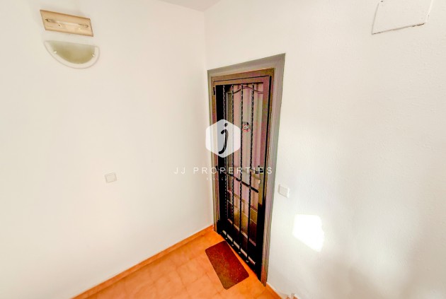 Resale - Apartment / flat -
San Miguel de Salinas - Inland