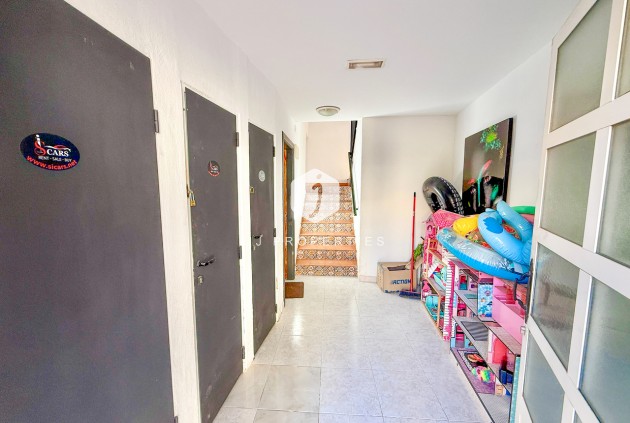 Resale - Apartment / flat -
San Miguel de Salinas - Inland