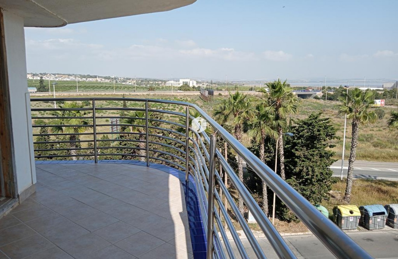 D'occasion - Appartement -
Torrevieja - MAR AZUL LA VELETA