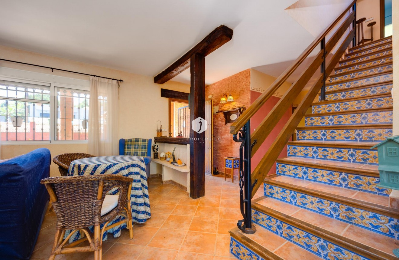 D'occasion - Villa -
San Miguel de Salinas - Inland