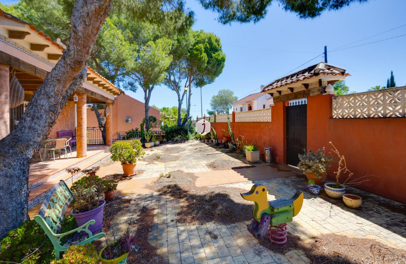 D'occasion - Villa -
San Miguel de Salinas - Inland