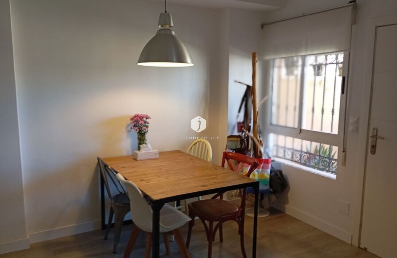 Resale - Chalet -
Guardamar del Segura - Costa Blanca