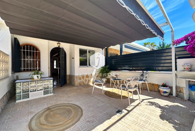 Resale - Chalet -
Orihuela Costa - Costa Blanca