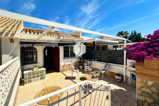 Resale - Chalet -
Orihuela Costa - Costa Blanca