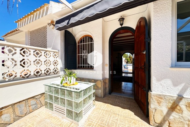 Resale - Chalet -
Orihuela Costa - Costa Blanca