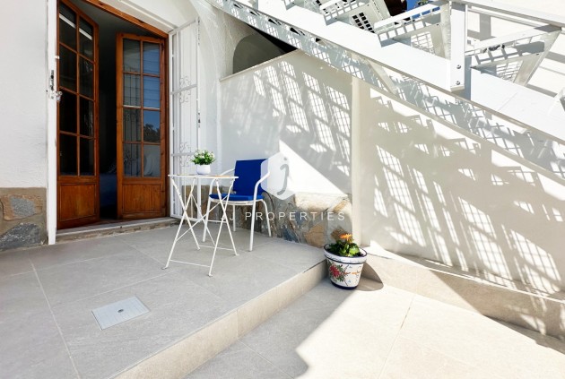 Resale - Chalet -
Orihuela Costa - Costa Blanca