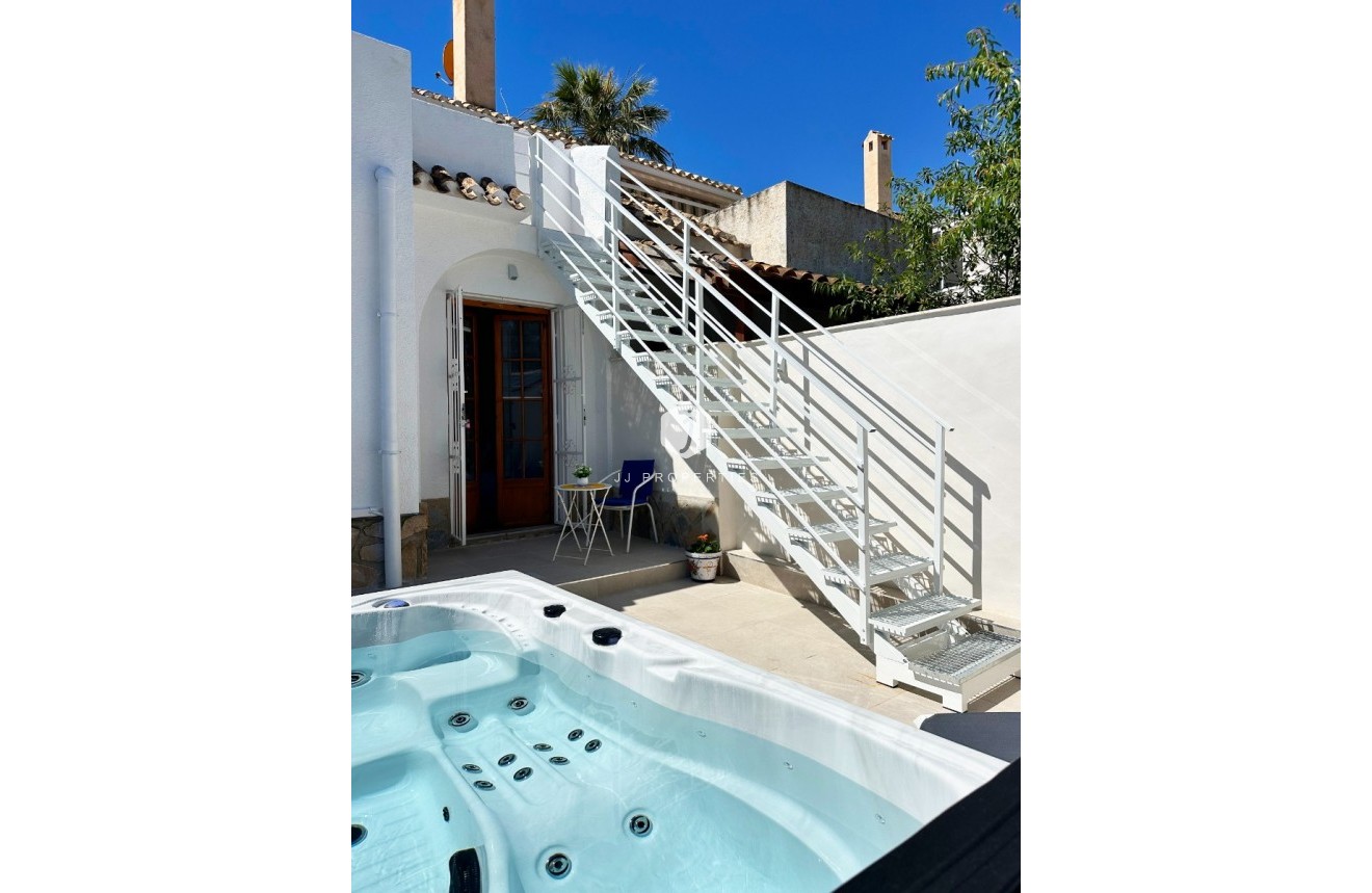 Resale - Chalet -
Orihuela Costa - Costa Blanca
