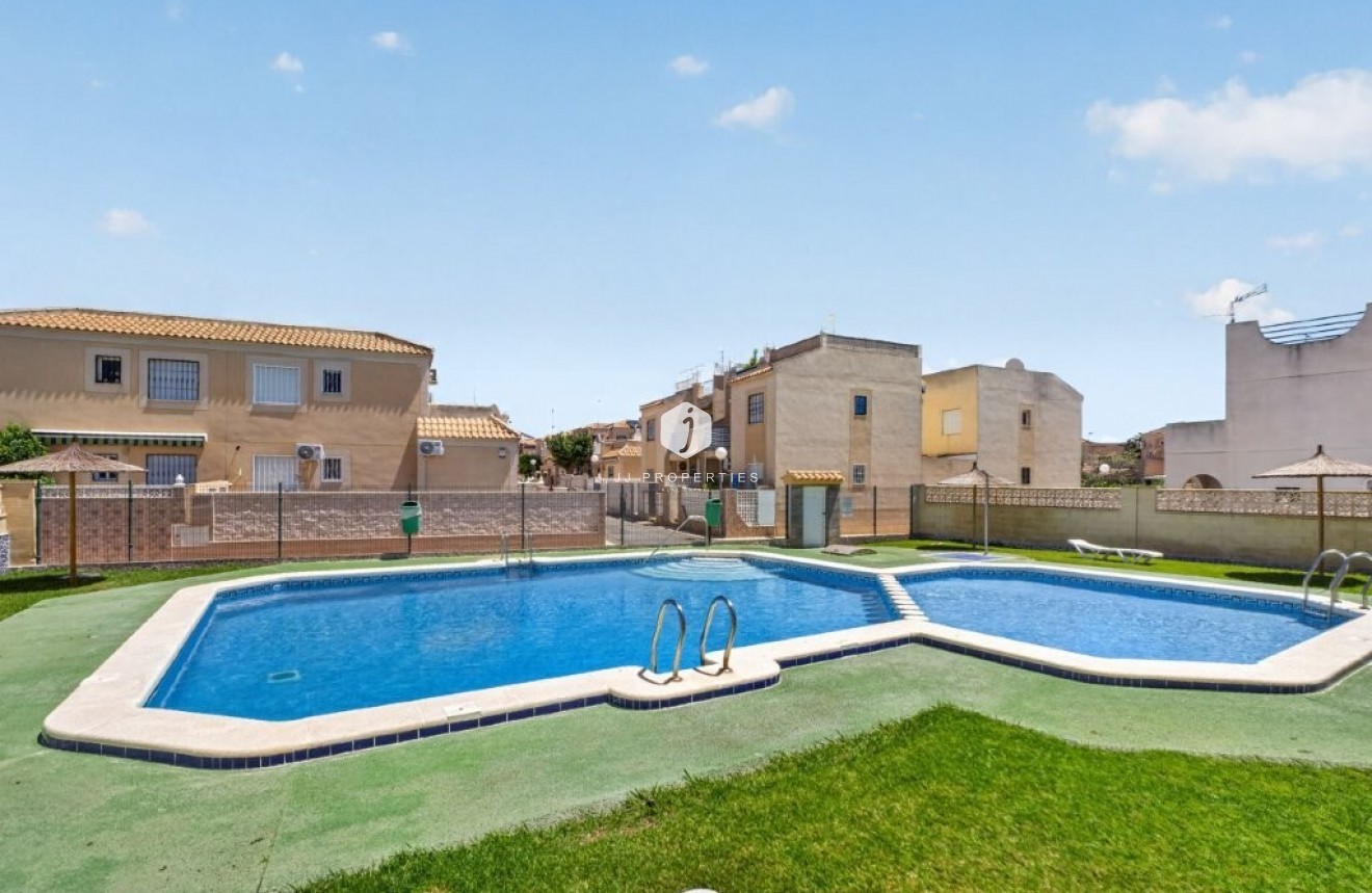 D'occasion - Attique -
Torrevieja - Doña ines