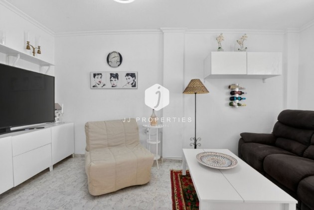 Resale - Chalet -
Torrevieja - aguas nuevas