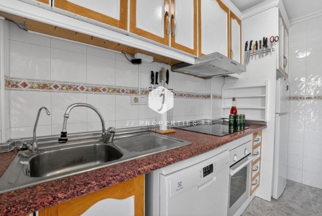 Resale - Chalet -
Torrevieja - aguas nuevas