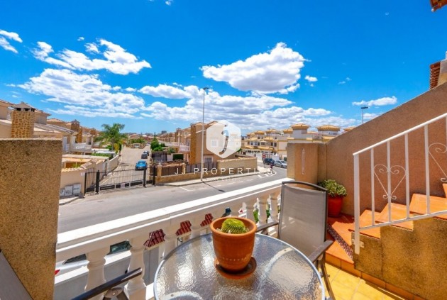 Resale - Chalet -
Torrevieja - aguas nuevas