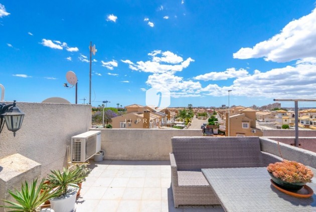 Resale - Chalet -
Torrevieja - aguas nuevas