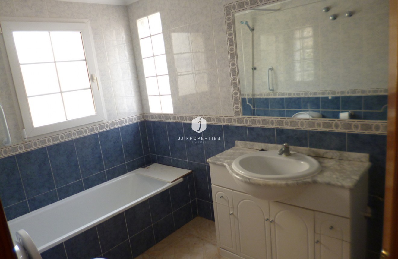 Resale - Chalet -
Playa Flamenca - Costa Blanca