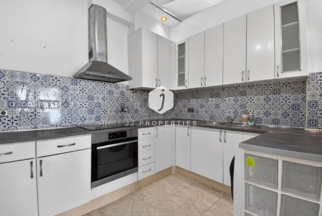 Resale - Chalet -
Torrevieja - Los altos