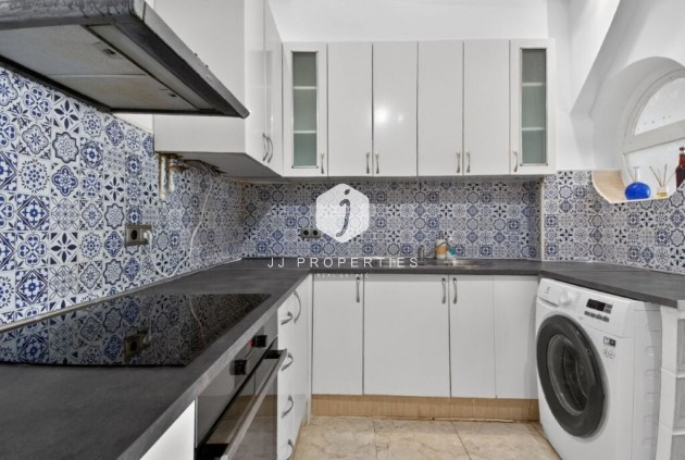 Resale - Chalet -
Torrevieja - Los altos