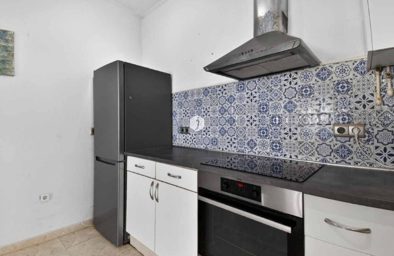 Resale - Chalet -
Torrevieja - Los altos