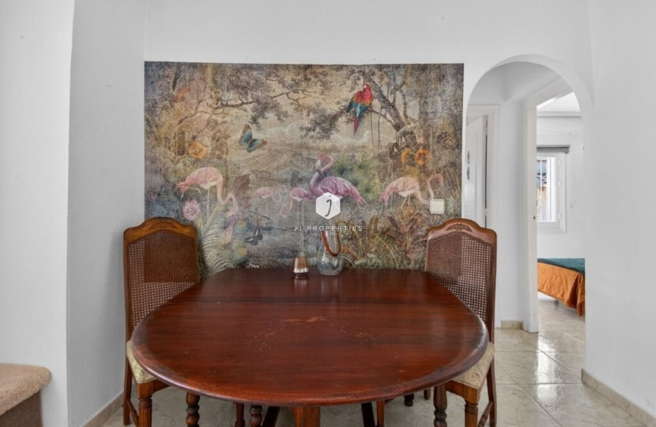 Resale - Chalet -
Torrevieja - Los altos
