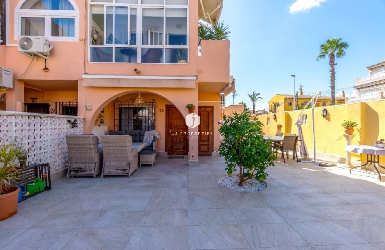 Tweedehands - Appartement / flat -
Torrevieja - La Rosaleda