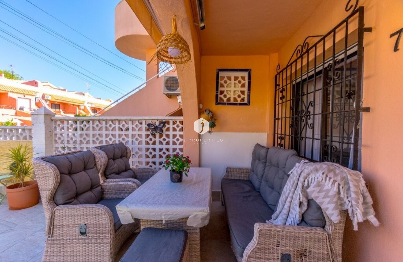 Tweedehands - Appartement / flat -
Torrevieja - La Rosaleda