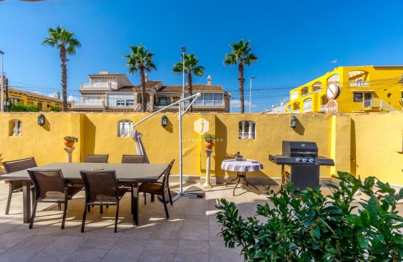 Tweedehands - Appartement / flat -
Torrevieja - La Rosaleda