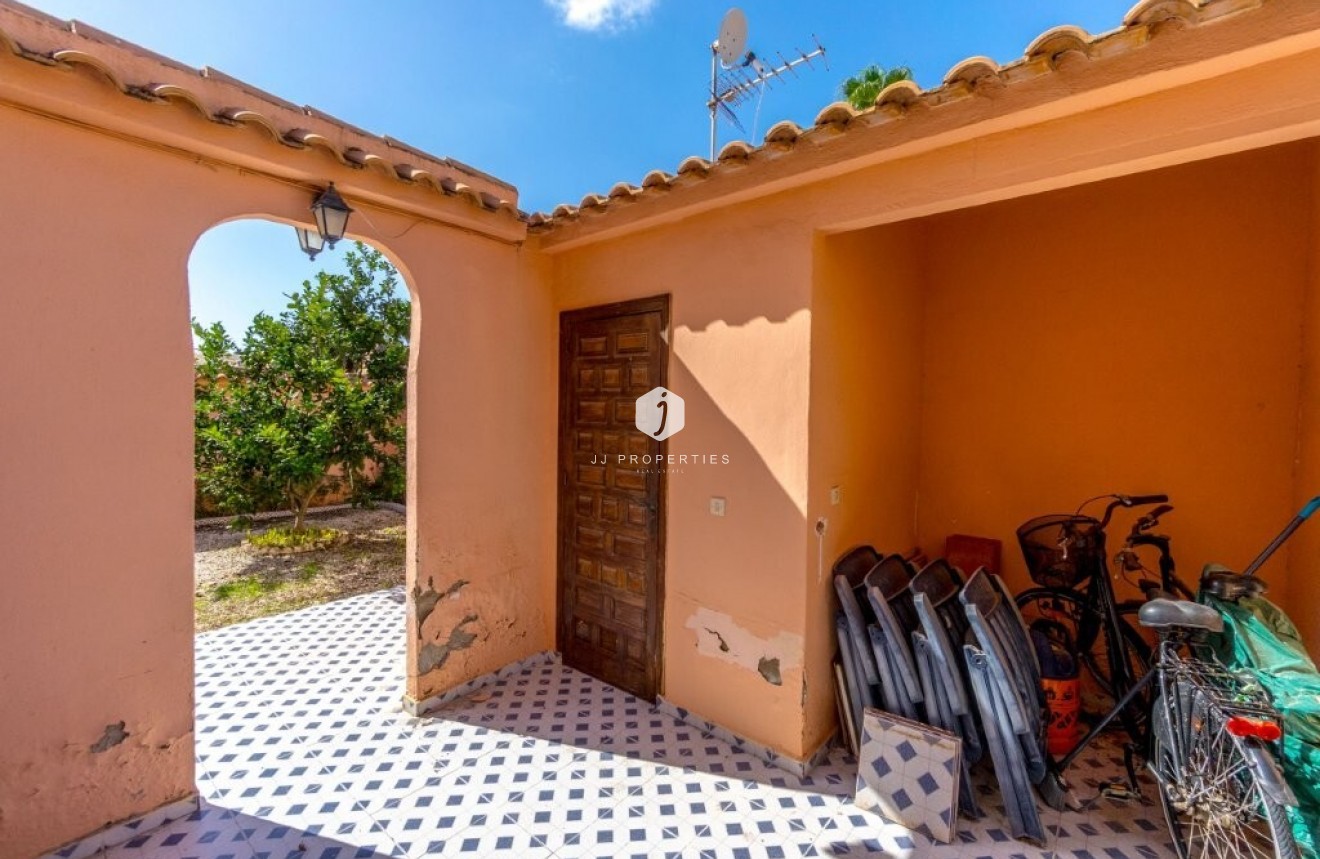 Tweedehands - Appartement / flat -
Torrevieja - La Rosaleda