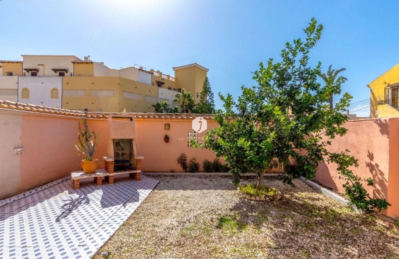 Tweedehands - Appartement / flat -
Torrevieja - La Rosaleda