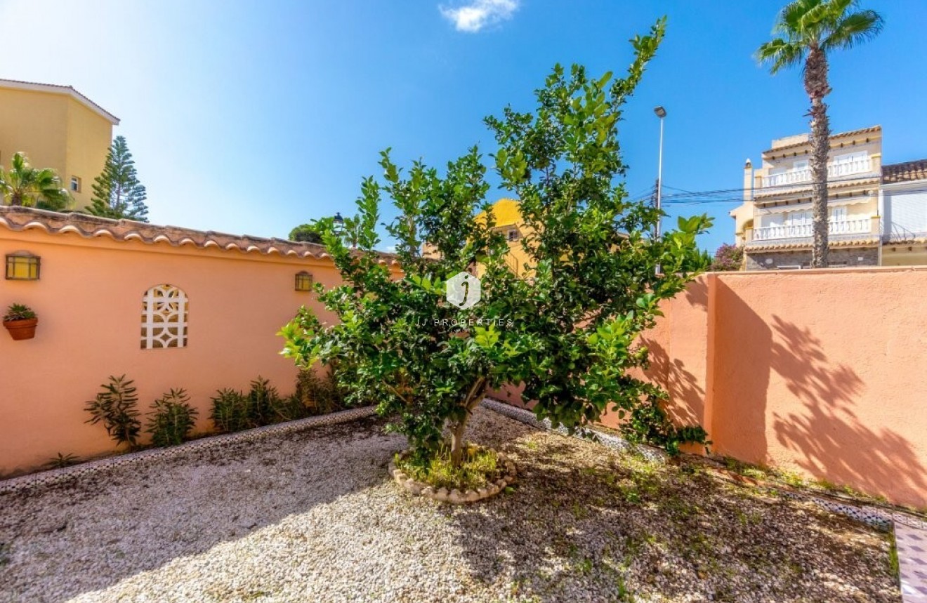 Tweedehands - Appartement / flat -
Torrevieja - La Rosaleda