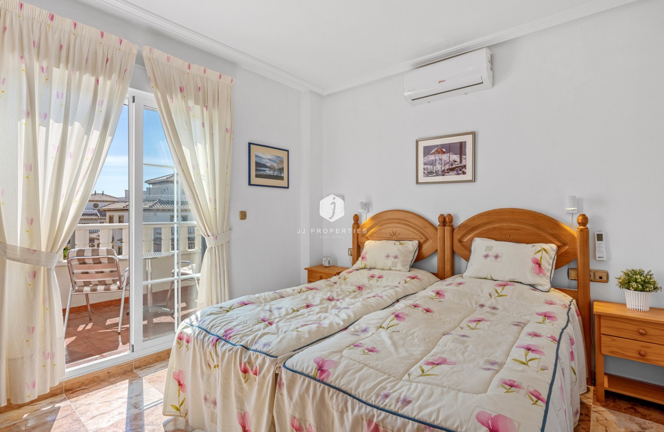 Z drugiej ręki - Szalet -
Cabo Roig - Costa Blanca