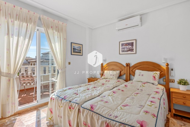 Z drugiej ręki - Szalet -
Cabo Roig - Costa Blanca