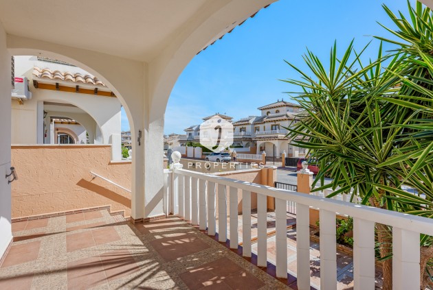 Z drugiej ręki - Szalet -
Cabo Roig - Costa Blanca