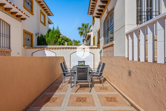 Z drugiej ręki - Szalet -
Cabo Roig - Costa Blanca