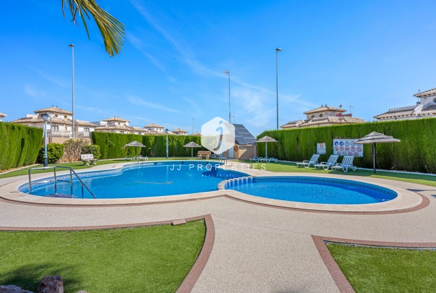 Z drugiej ręki - Szalet -
Cabo Roig - Costa Blanca