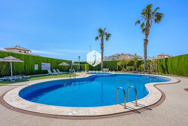 Z drugiej ręki - Szalet -
Cabo Roig - Costa Blanca