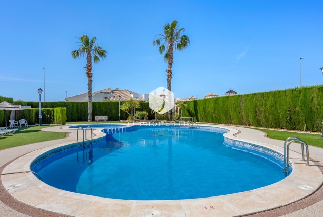 Z drugiej ręki - Szalet -
Cabo Roig - Costa Blanca