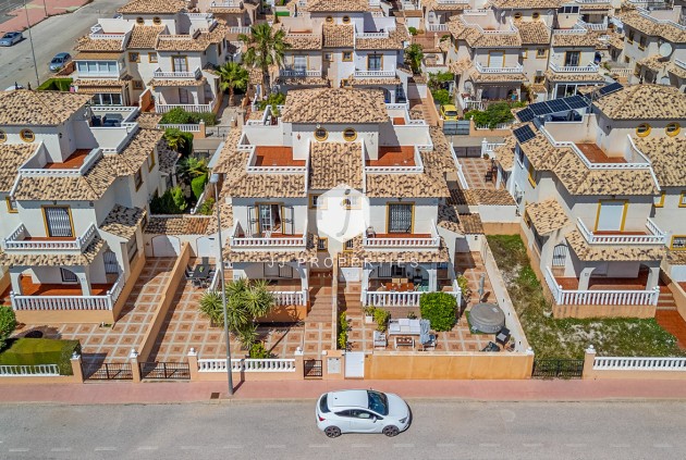 Z drugiej ręki - Szalet -
Cabo Roig - Costa Blanca