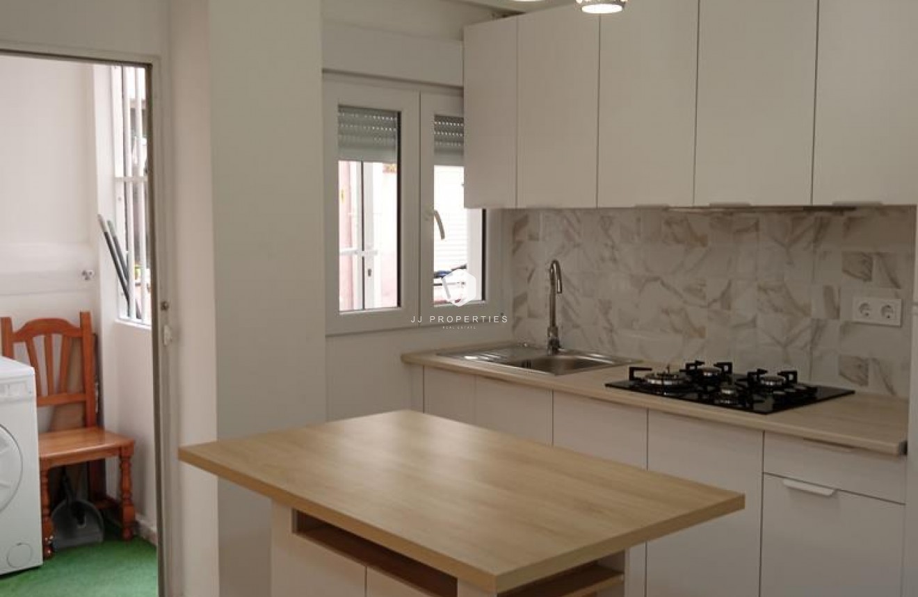 Aus zweiter Hand - Wohnung -
Torrevieja - El molino