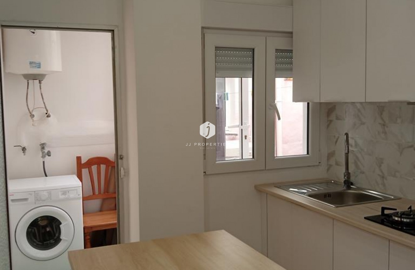 Aus zweiter Hand - Wohnung -
Torrevieja - El molino