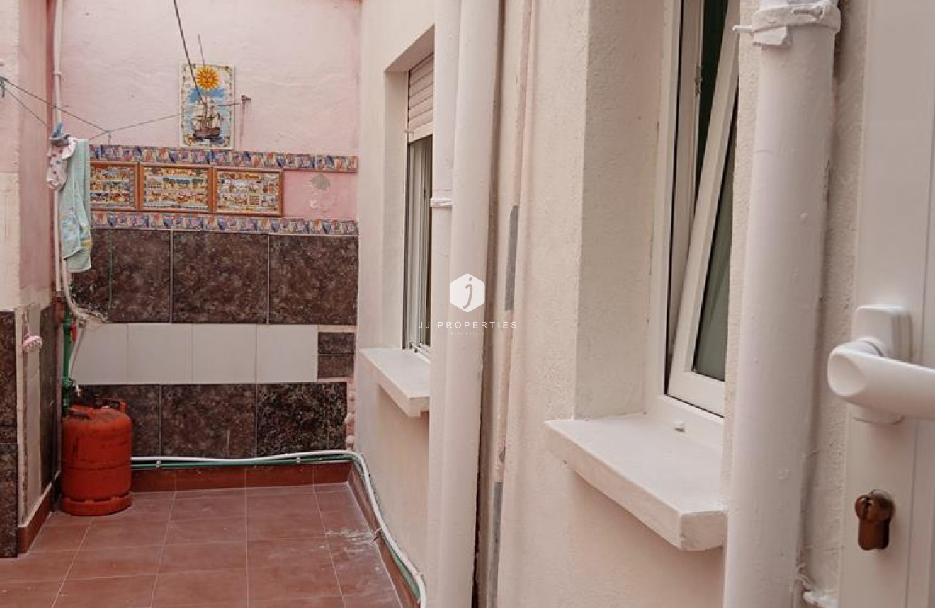 Aus zweiter Hand - Wohnung -
Torrevieja - El molino
