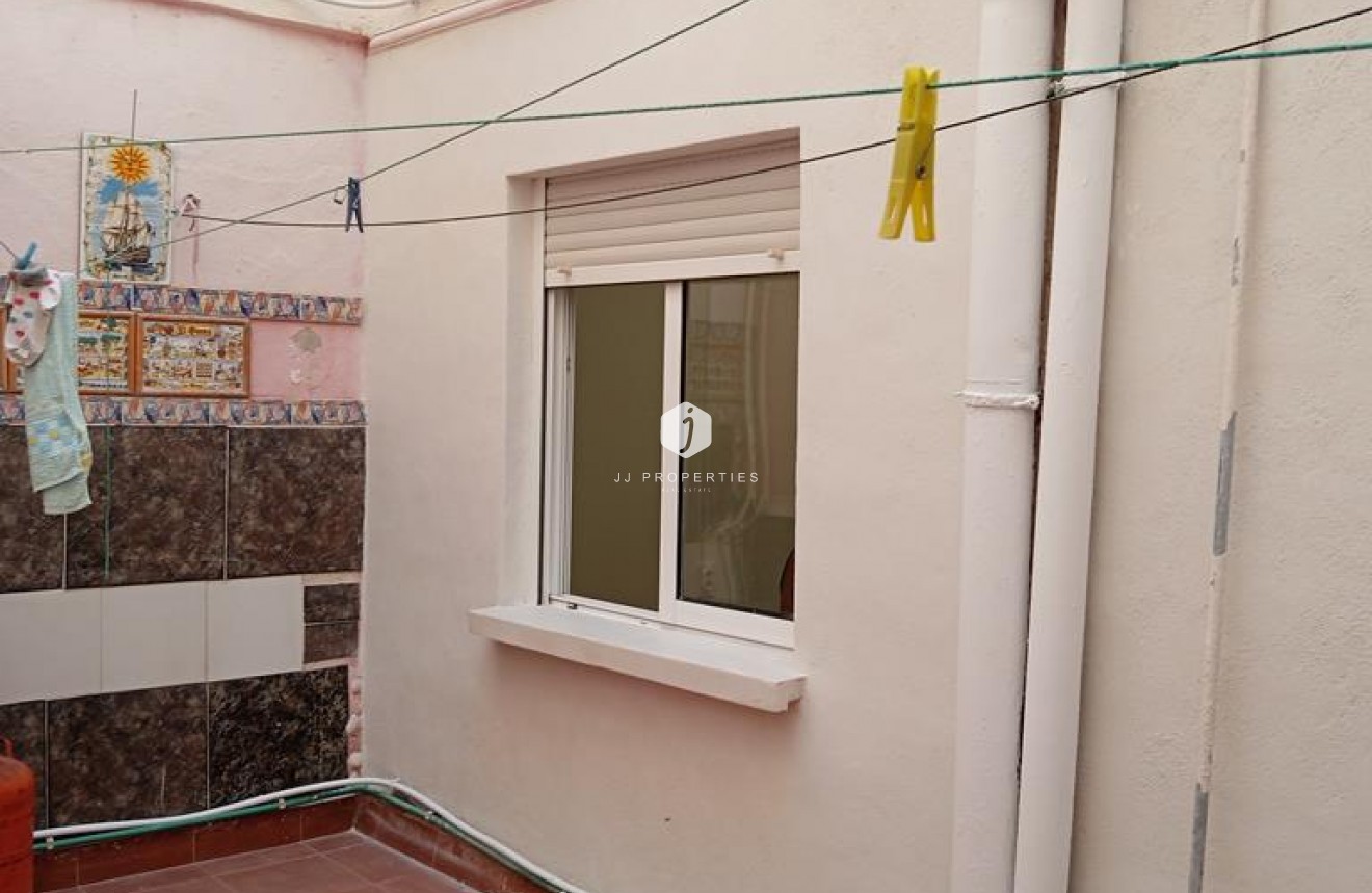 Aus zweiter Hand - Wohnung -
Torrevieja - El molino