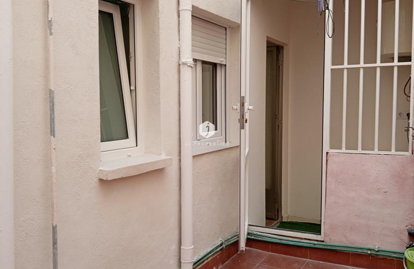 Aus zweiter Hand - Wohnung -
Torrevieja - El molino