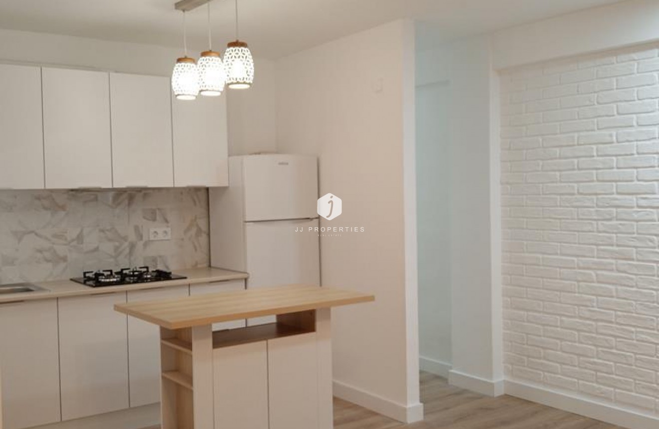 Aus zweiter Hand - Wohnung -
Torrevieja - El molino