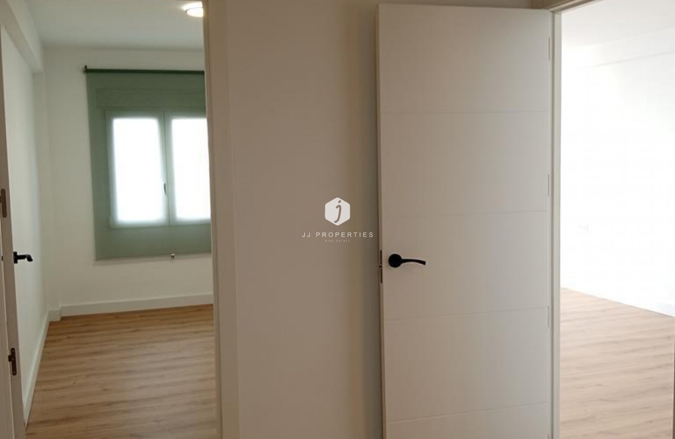 Aus zweiter Hand - Wohnung -
Torrevieja - El molino