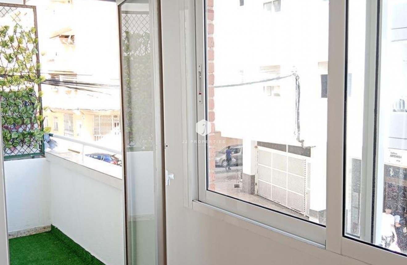 Aus zweiter Hand - Wohnung -
Torrevieja - El molino