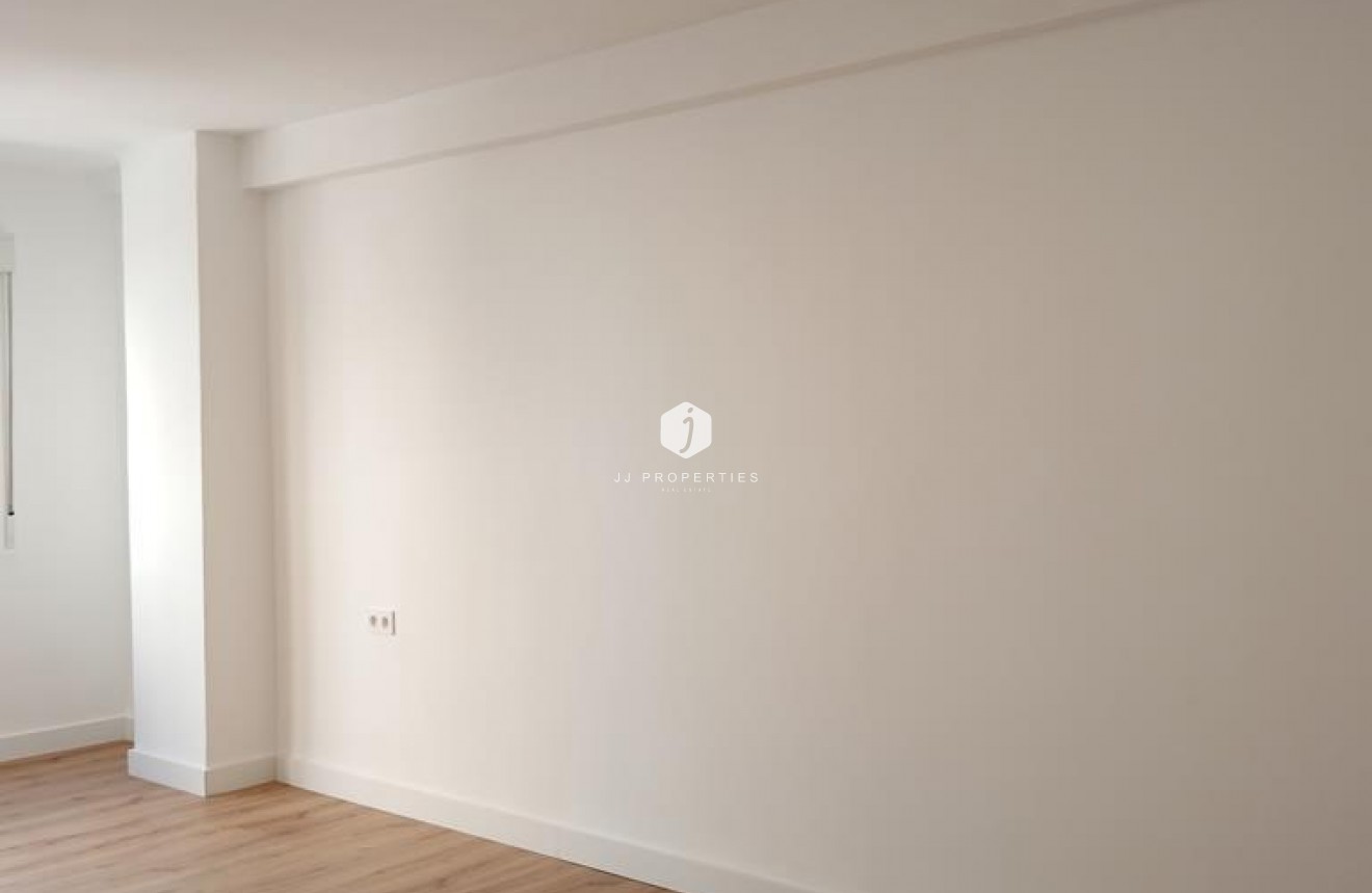 Aus zweiter Hand - Wohnung -
Torrevieja - El molino