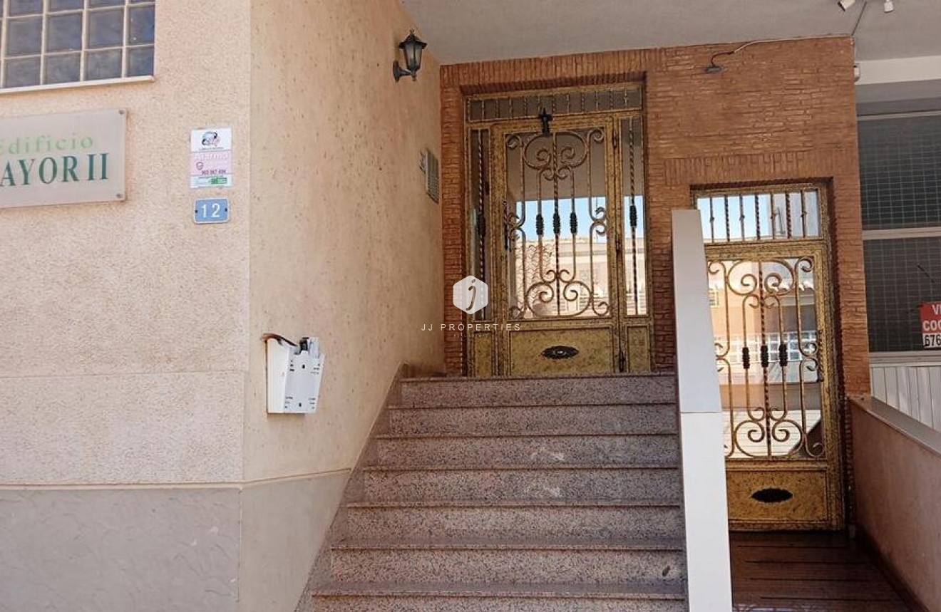 Tweedehands - Appartement / flat -
Los Montesinos - PUEBLO CENTRO